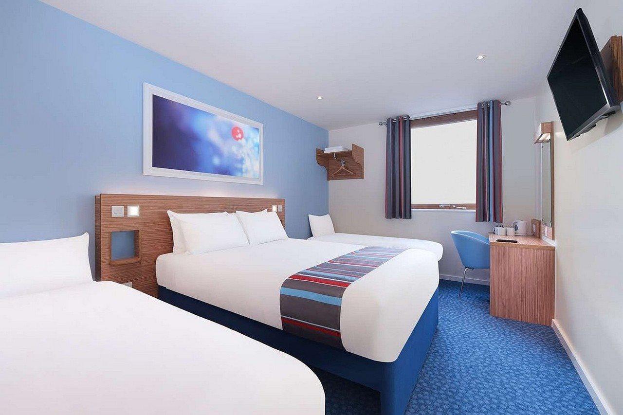 Travelodge הארלו מראה חיצוני תמונה